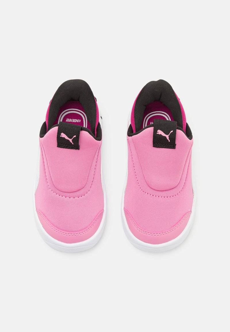 Puma Puma COURTFLEX V3 EASE IN UNISEX - Training shoe Günstig kaufen