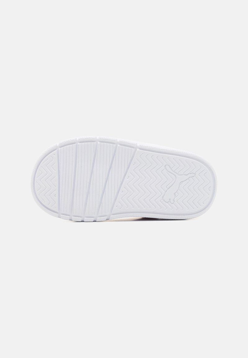 Puma Puma COURTFLEX V3 EASE IN UNISEX - Training shoe Günstig kaufen