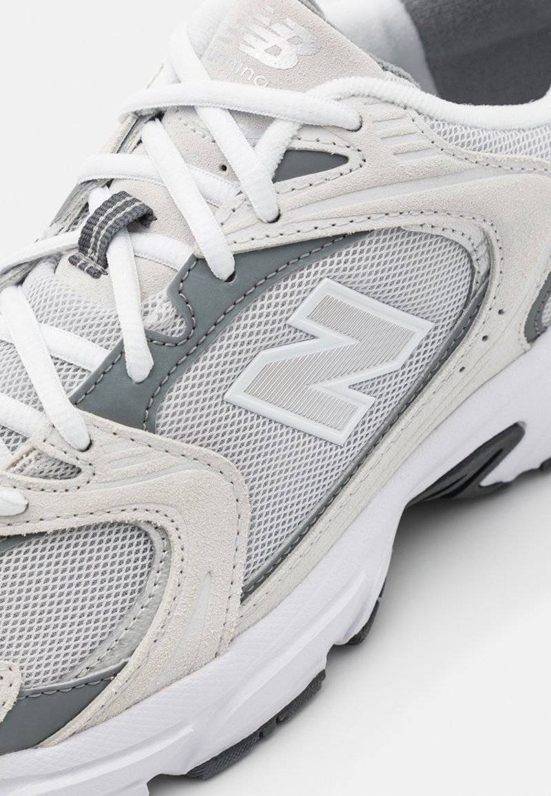 New Balance New Balance MR530 UNISEX - Trainers - light grey Großer Ausverkauf