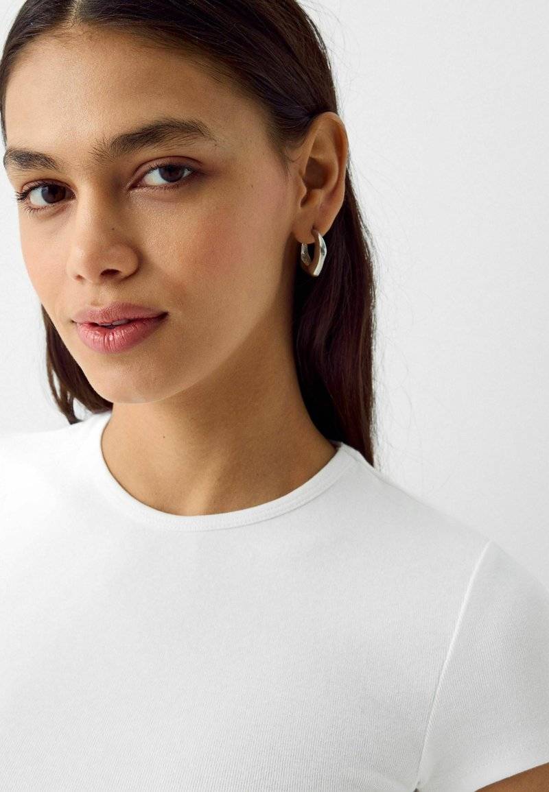Bershka Bershka SHORT SLEEVE ROUND NECK 2 PACK - Basic T-shirt - white Günstiger Verkauf