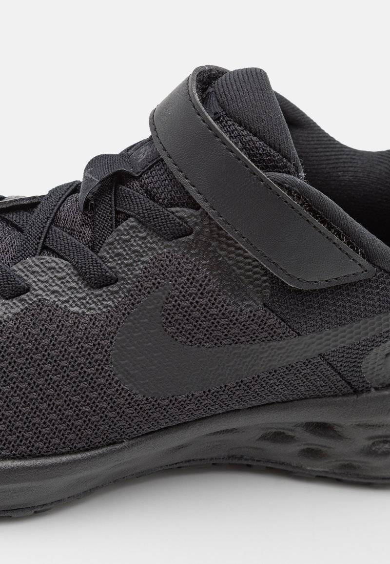 Nike Performance Nike Performance NIKE REVOLUTION 6 FLYEASE (PS - Neutral running shoes - black Neueste Mode