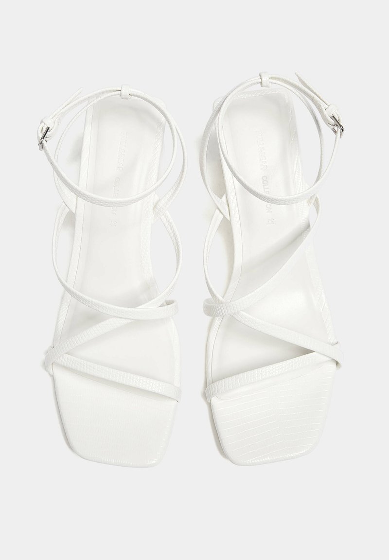 PULL&BEAR PULL&BEAR WITH CROSSOVER STRAPS - Sandals - white Bestseller