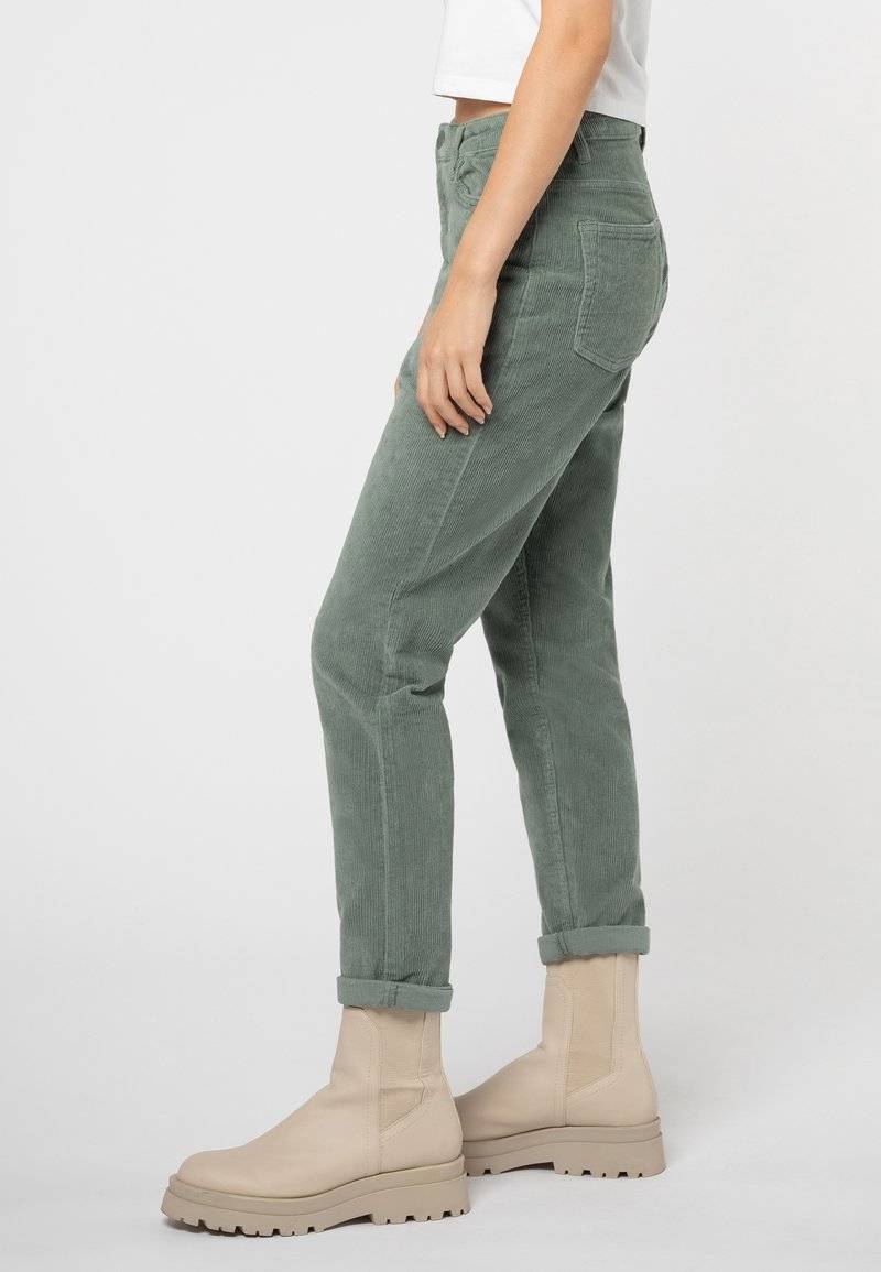 Eight 2 Nine Eight 2 Nine Trousers - middle green Kostenloser Versand