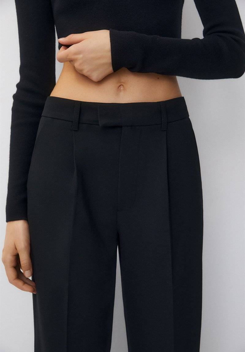 PULL&BEAR PULL&BEAR DARTED SMART - Trousers - black Großer Ausverkauf
