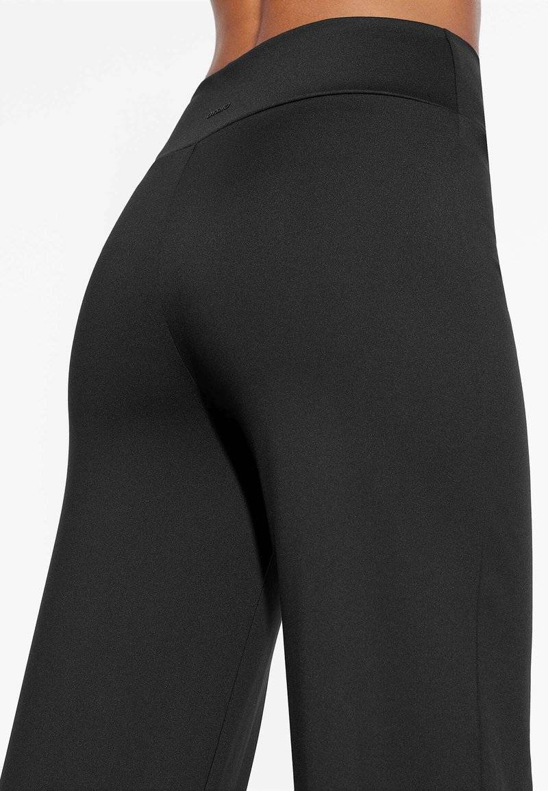 OYSHO OYSHO HIGH-RISE COMFORTLUX STRAIGHT-LEG - Trousers - black VIP-Rabatte