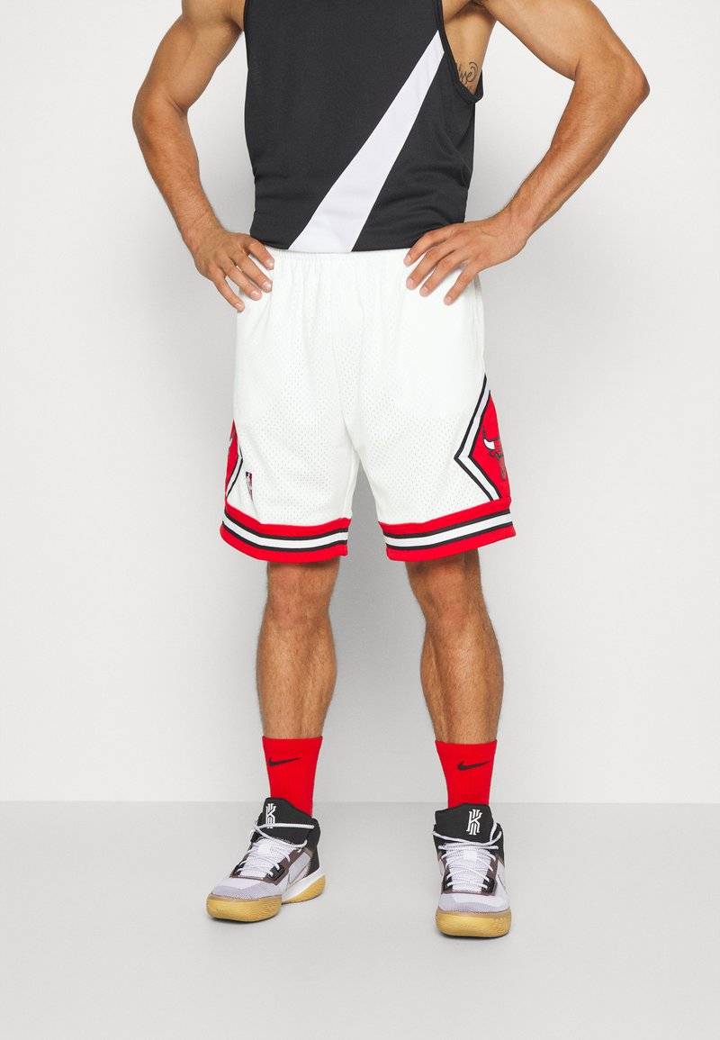 Mitchell & Ness Mitchell & Ness NBA CHICAGO BULLS SWINGMAN SHORT - Sports shorts - white Preisnachlass