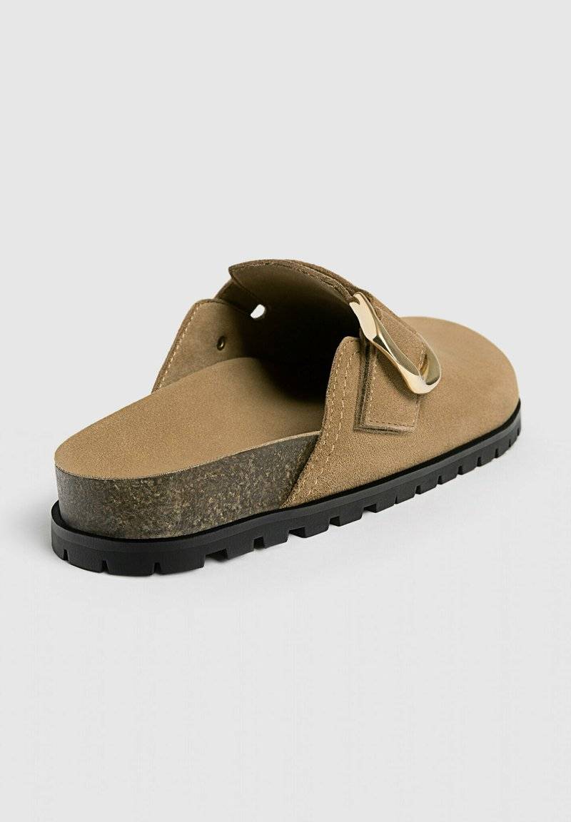 Stradivarius Stradivarius WITH BUCKLE DETAILS - Clogs - beige Tiefpreis