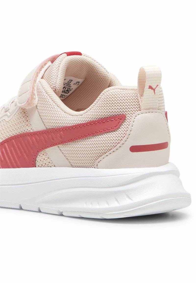 Puma Puma EVOLVE - Stability running shoes - island pink white tart cherry Kostenlose Rückgabe