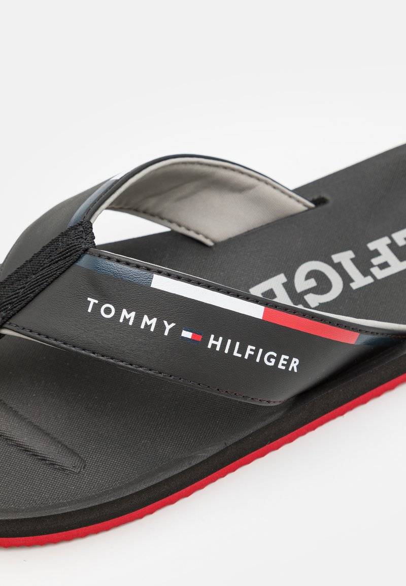 Tommy Hilfiger Tommy Hilfiger COMFORT - Pool slides - black Letzte 3 Tage