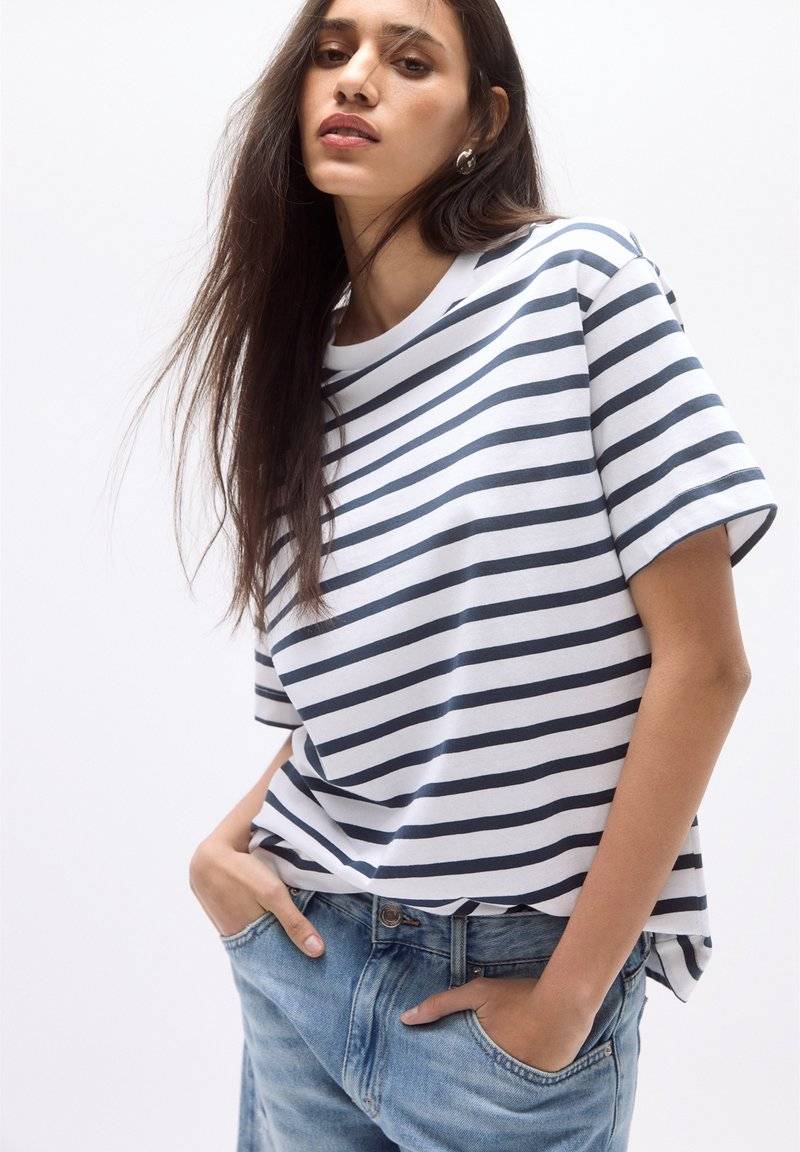 PULL&BEAR PULL&BEAR SHORT SLEEVE - Basic T-shirt - dark blue Fabrikpreis