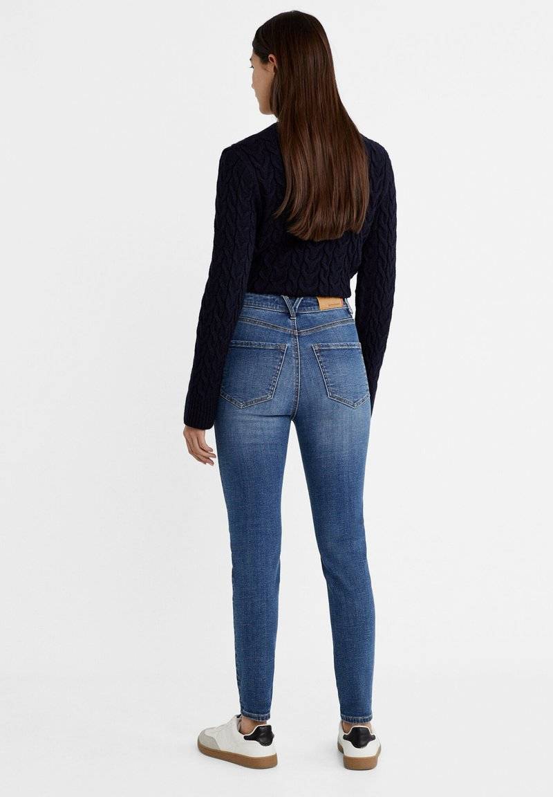 Stradivarius Stradivarius MIT SEHR HOHEM BUND - Jeans Skinny Fit - blue denim Osterangebot
