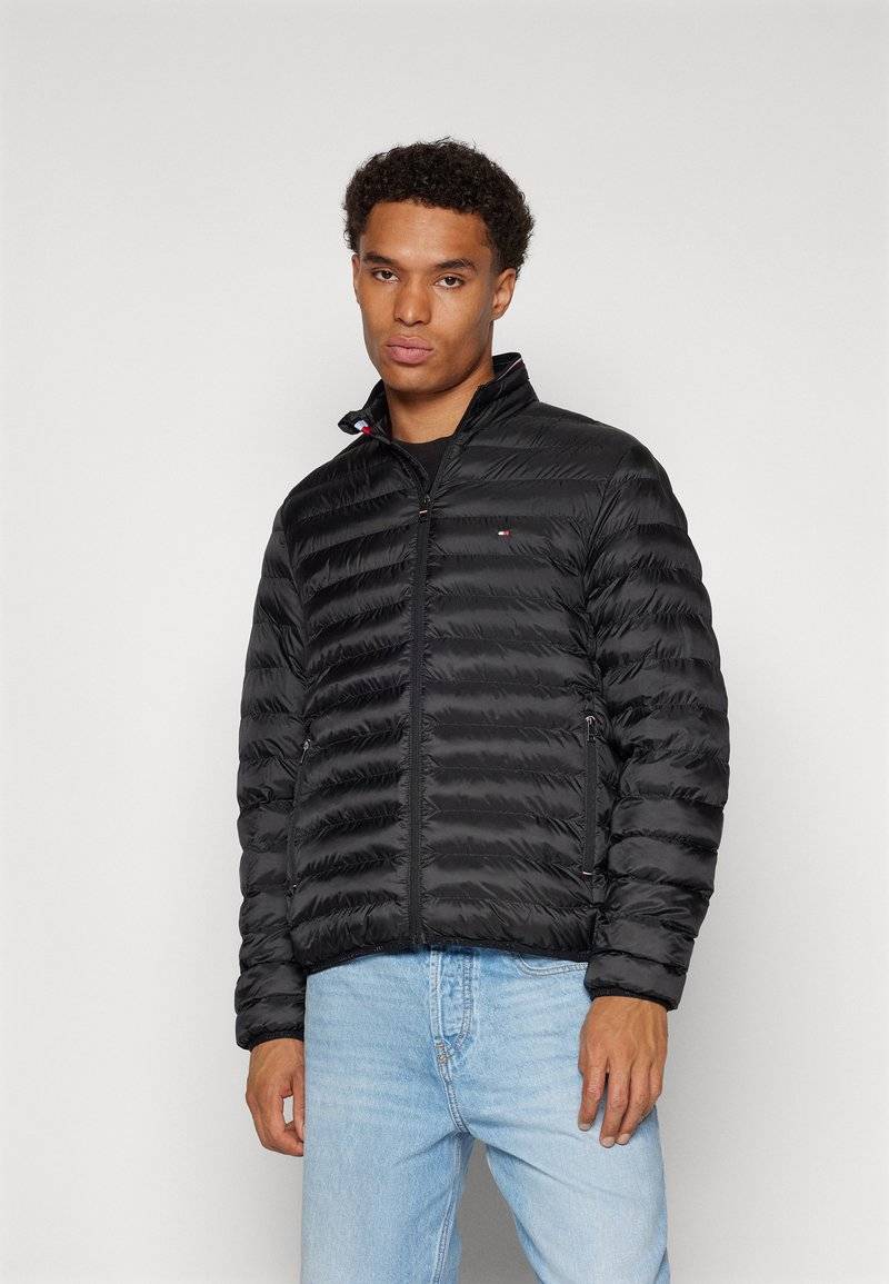 Tommy Hilfiger Tommy Hilfiger PACKABLE - Light jacket - black Muttertagsangebot