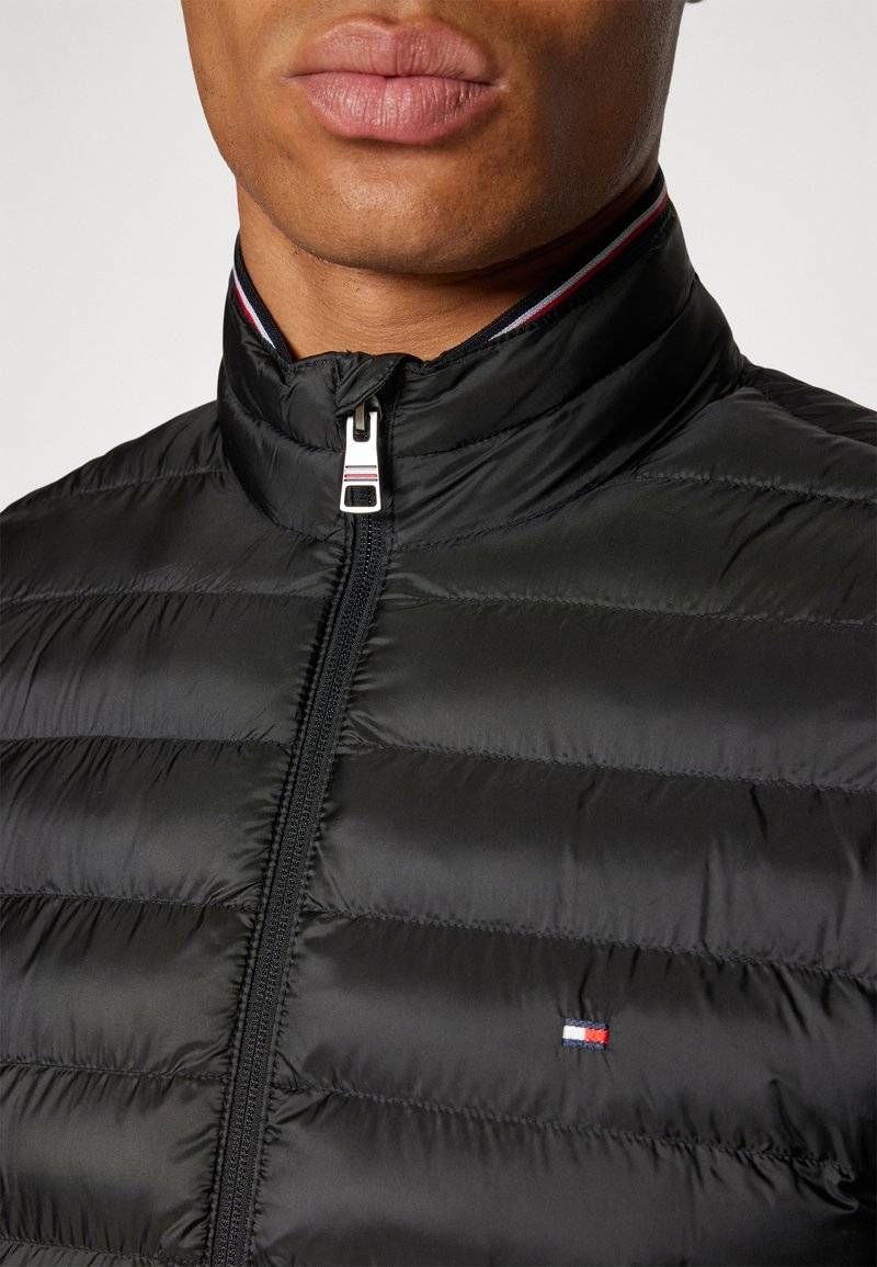 Tommy Hilfiger Tommy Hilfiger PACKABLE - Light jacket - black Muttertagsangebot