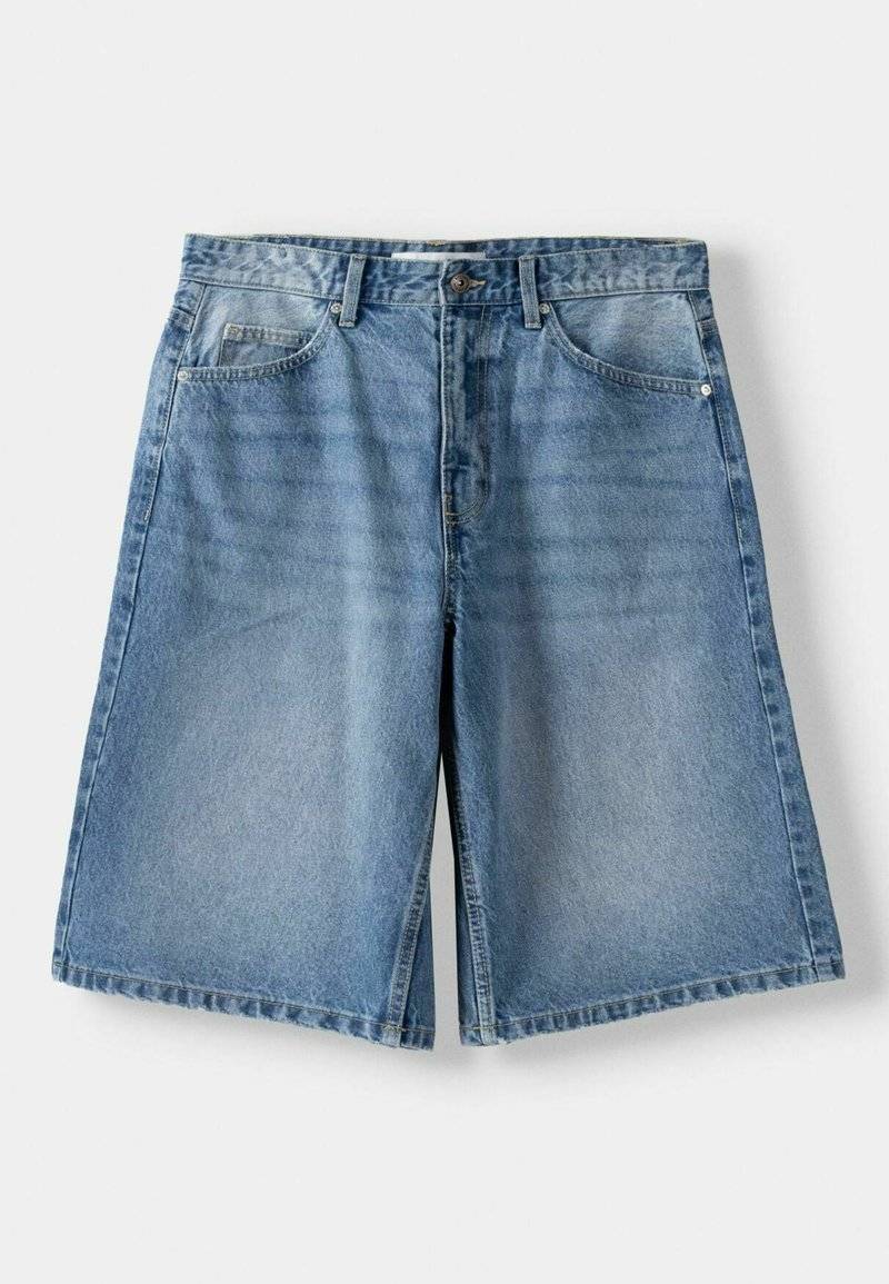 Bershka Bershka BAGGY BERMUDA - Denim shorts - lightblue denim Heißer Verkauf