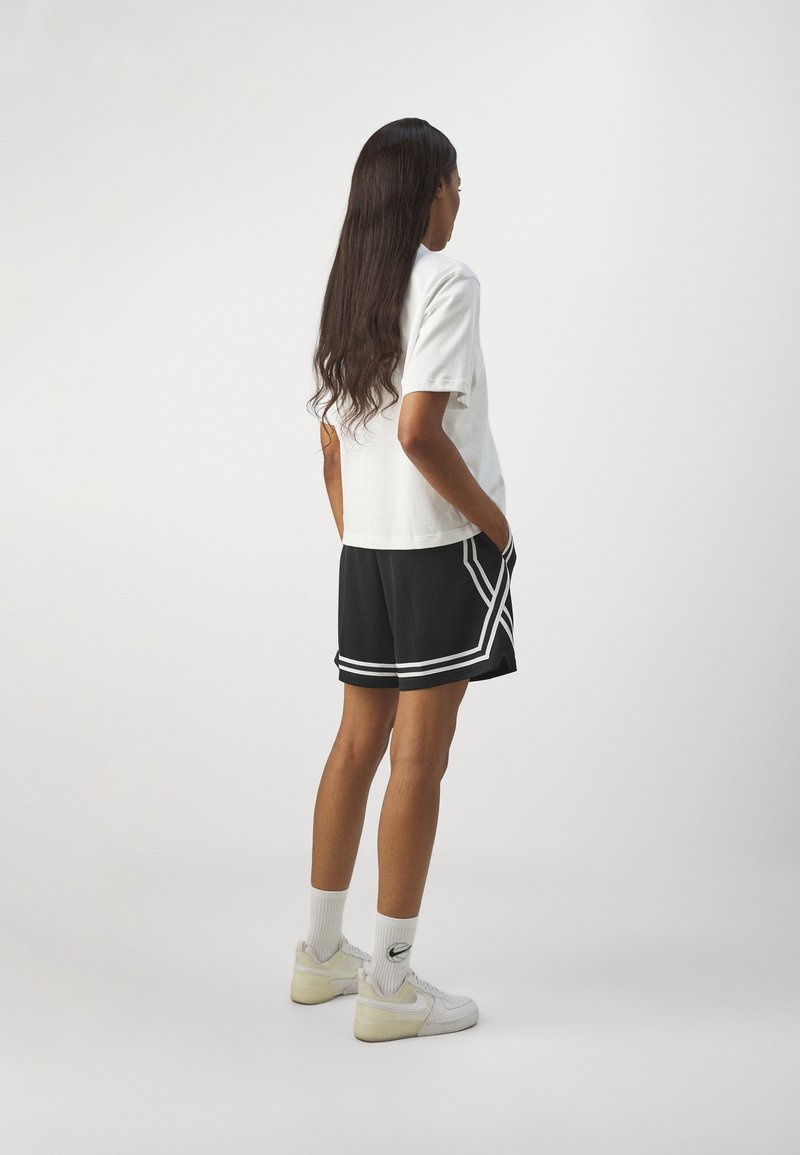 Nike Performance Nike Performance CROSSOVER SHORT - Sports shorts - black black white Letzter Tag