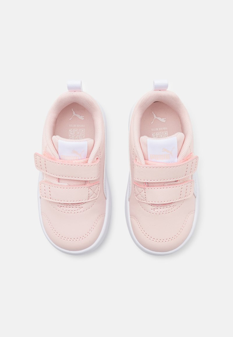 Puma Puma COURTFLEX V3 UNISEX - Walking trainers Zeitbegrenzte Promotion