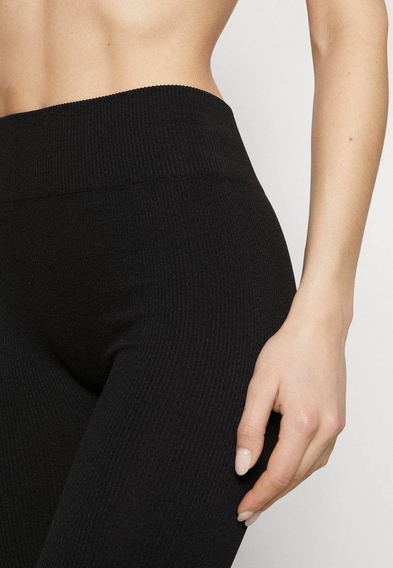 ONLY Play ONLY Play ONPJAIA LIFE HW SEAM NOOS - Shorts - black Bis zu 60% Rabatt