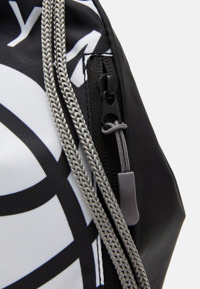 NBA NBA NBA BROOKLYN NETS GYM SACK - Drawstring sports bag - black Nur für heute