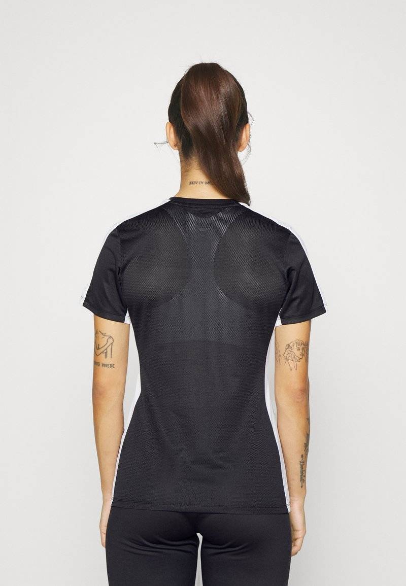 Nike Performance Nike Performance Sports T-shirt Flash Sale