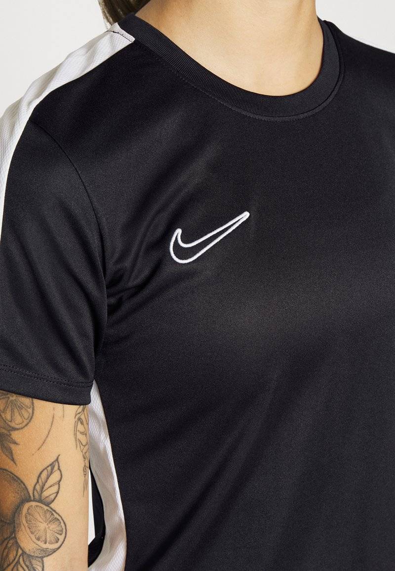Nike Performance Nike Performance Sports T-shirt Flash Sale