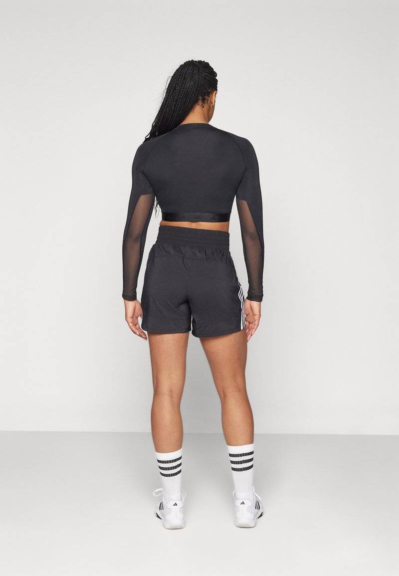 adidas Performance adidas Performance PACER 3-STRIPES WOVEN HIGH-RISE - Sports shorts Muttertagsangebot