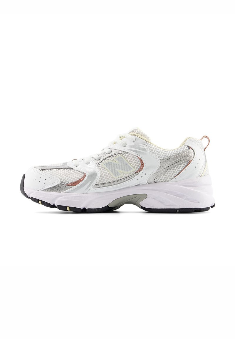 New Balance New Balance 530 - Stability running shoes - white Online Outlet