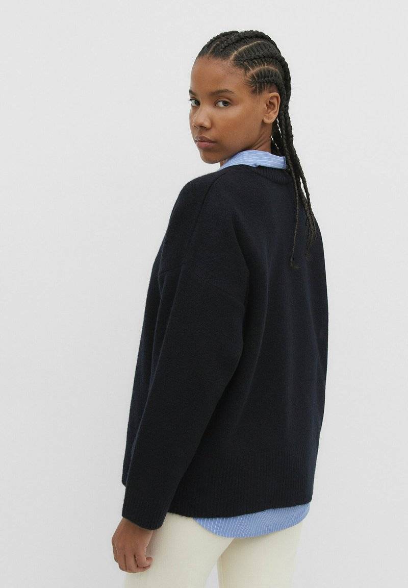 Stradivarius Stradivarius SOFT-TOUCH - Jumper - dark blue Sonderangebot der Fabrik