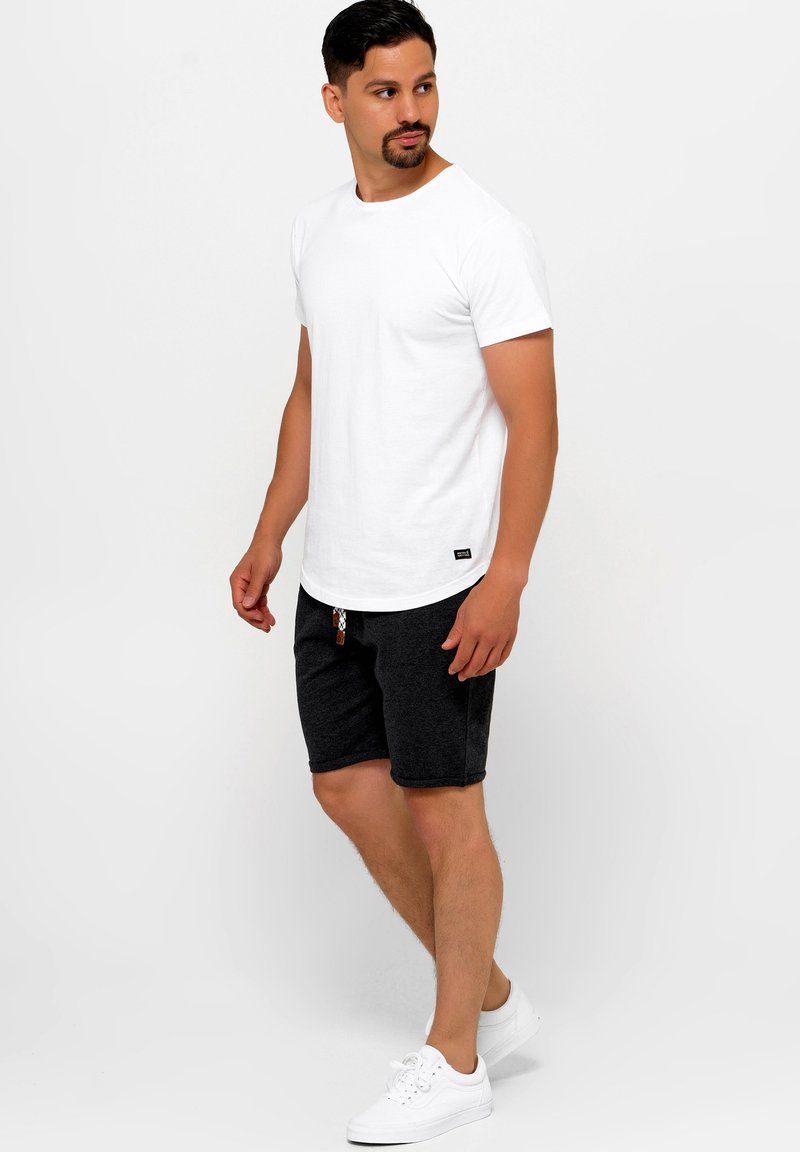 INDICODE JEANS INDICODE JEANS ALDRICH - Shorts - black mix Saisonale Angebote