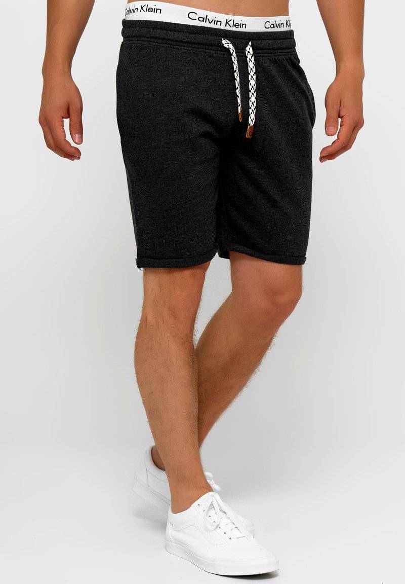 INDICODE JEANS INDICODE JEANS ALDRICH - Shorts - black mix Saisonale Angebote