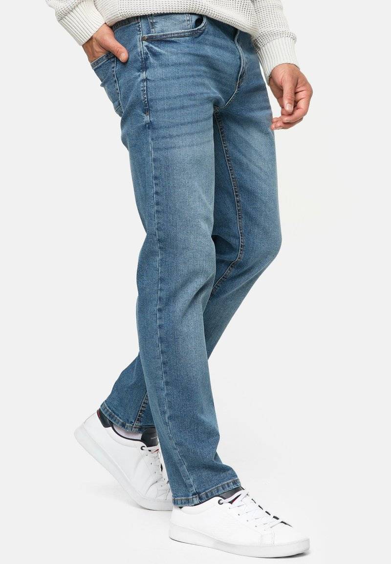 INDICODE JEANS INDICODE JEANS INSANTINO - Straight leg jeans - medium dark cloud Sonderangebot der Fabrik