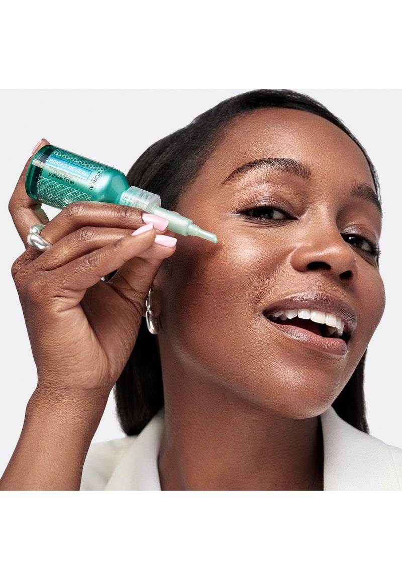 L'Oréal Paris Skin L'Oréal Paris Skin BRIGHT REVEAL DARK SPOT PEELING - Facial scrub & peel Meist gekauft