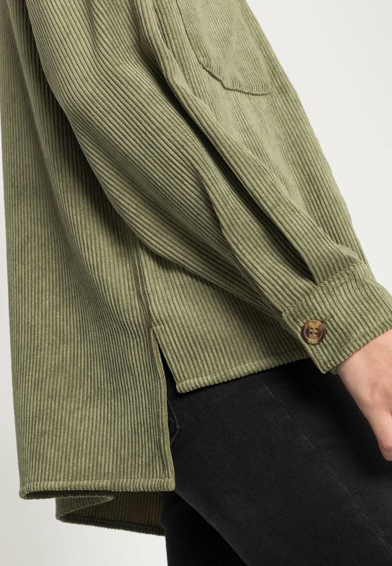 Pieces Pieces PCEFFI - Button-down blouse - olivine Bis zu 50% Rabatt