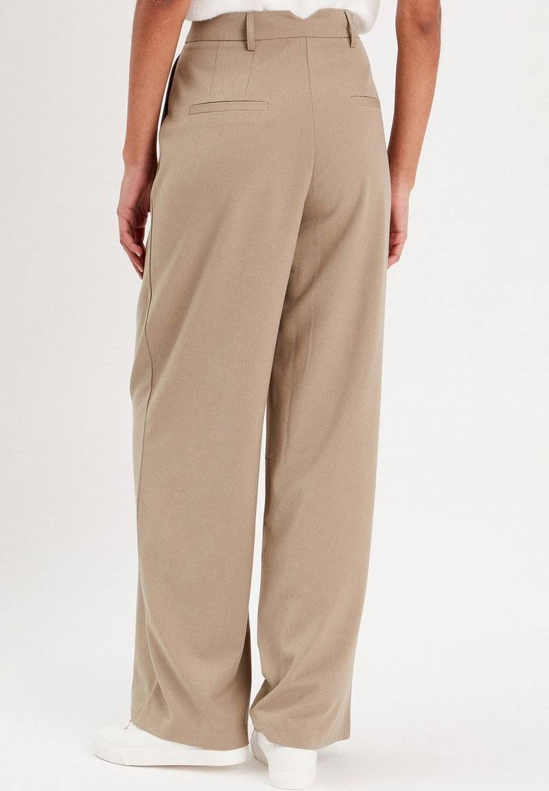 Cache Cache Cache Cache WEITE FLIESSENDE MIT ABNÄHERN - Trousers - vert kaki Sonderangebot der Fabrik