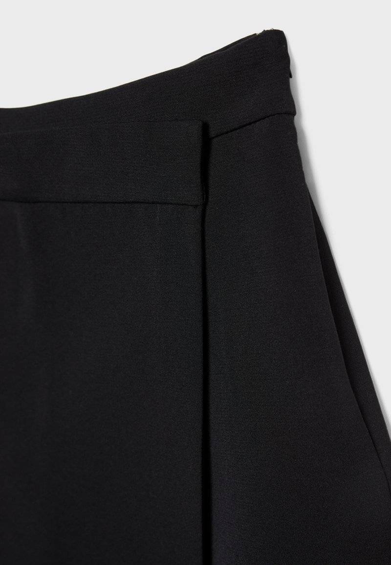 Stradivarius Stradivarius A-line skirt - black Vierteljährliche Förderung