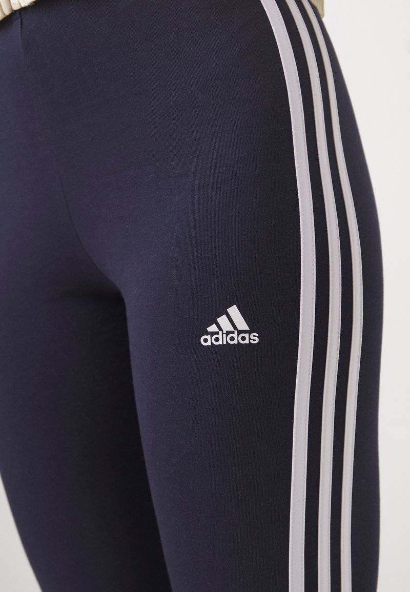 adidas Sportswear adidas Sportswear ESSENTIALS 3 STRIPES HIGH WAISTED - Leggings Nur noch ein Tag übrig