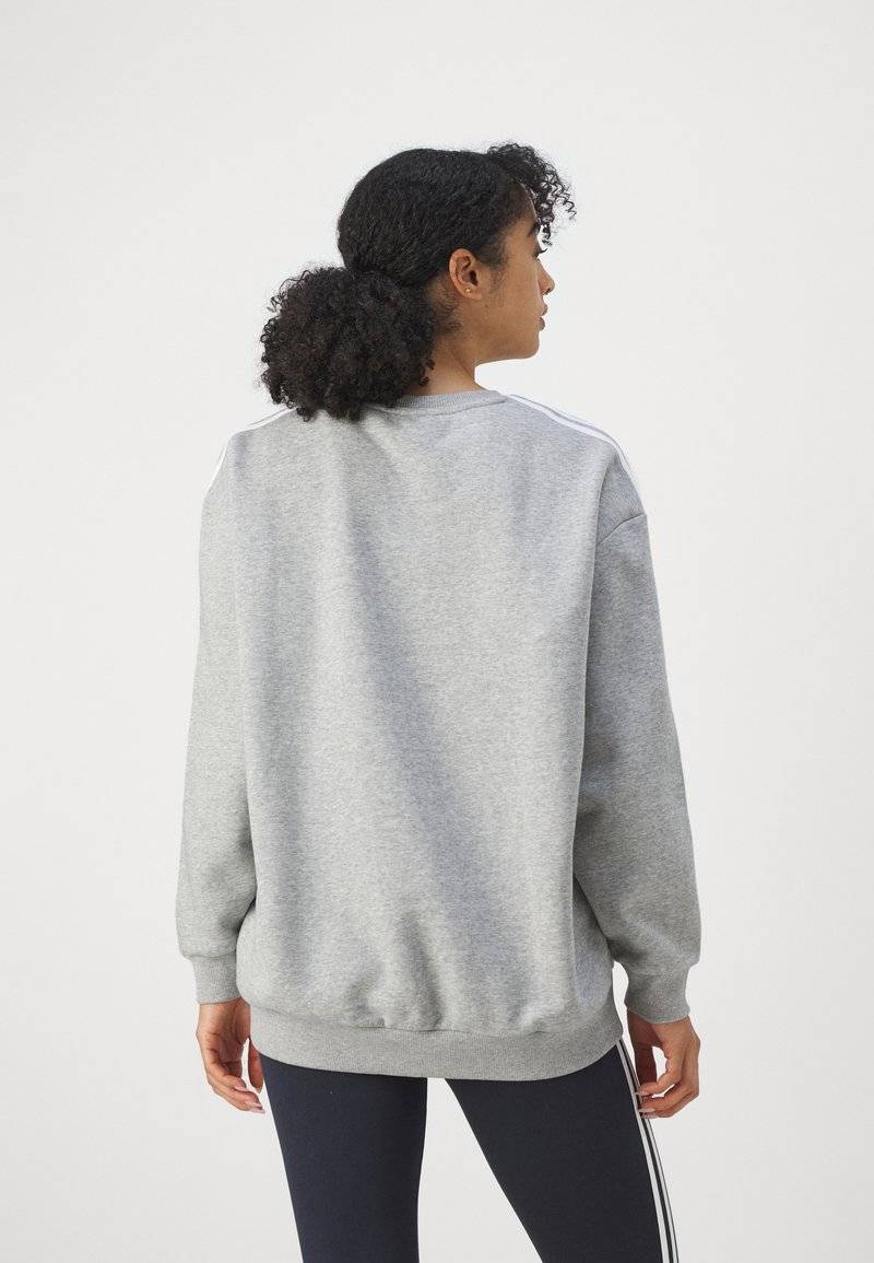 adidas Sportswear adidas Sportswear ESSENTIALS 3 STRIPES OVERSIZED - Sweatshirt Fabrik Onlineshop