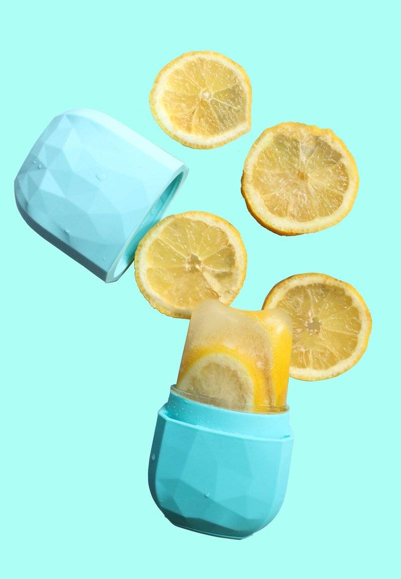 ARI ANWA Skincare ARI ANWA Skincare FACIAL ICE CUBE - MASSAGE ROLLER TOOL - Skincare tool - fresh blue Black Friday