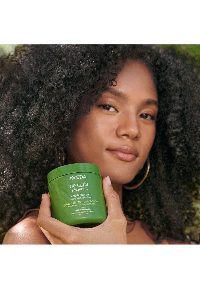 Aveda Aveda BE CURLY ADVANCED™ COIL DEFINER GEL - Hair styling Räumungsverkauf