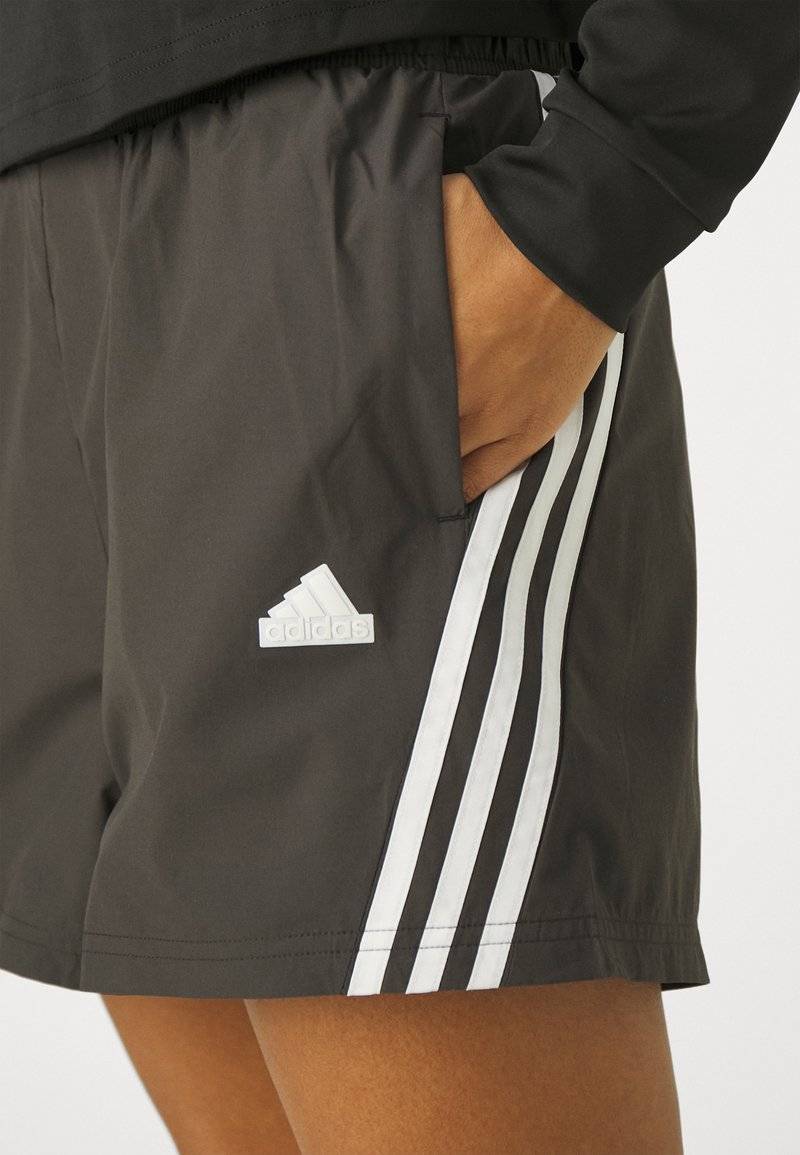 adidas Sportswear adidas Sportswear FUTURE ICONS THREE STRIPES SHORT - Sports shorts - black Clearance-Verkauf