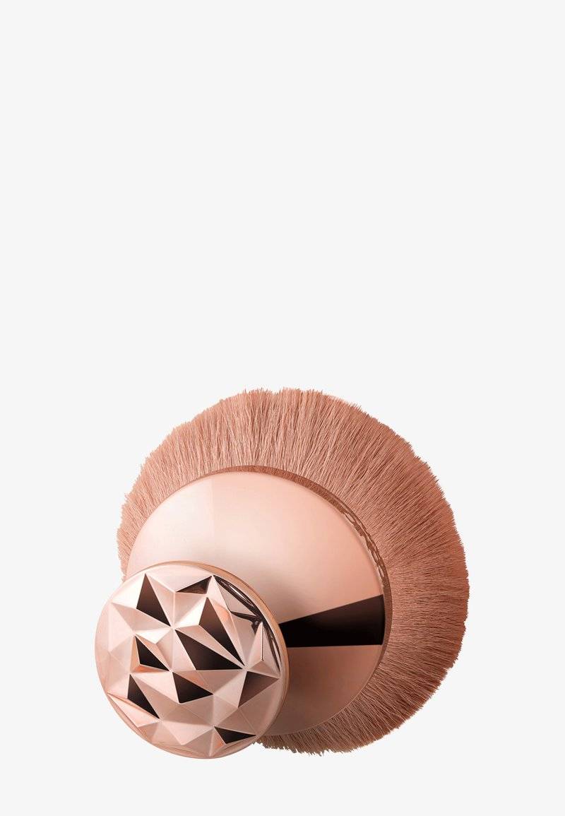Iconic London Iconic London PRO PUFF BRUSH - Brush Outlet