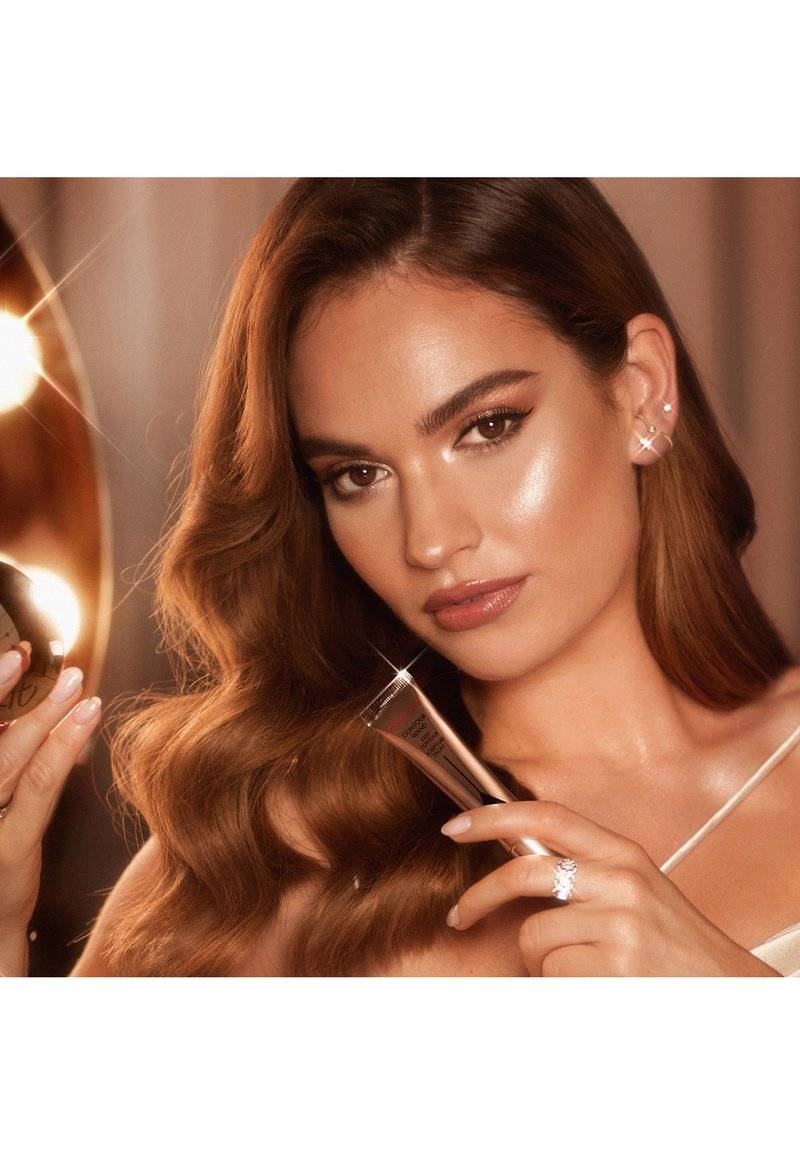Charlotte Tilbury Charlotte Tilbury HOLLYWOOD CONTOUR LIGHT WAND - Foundation Fabrikpreis