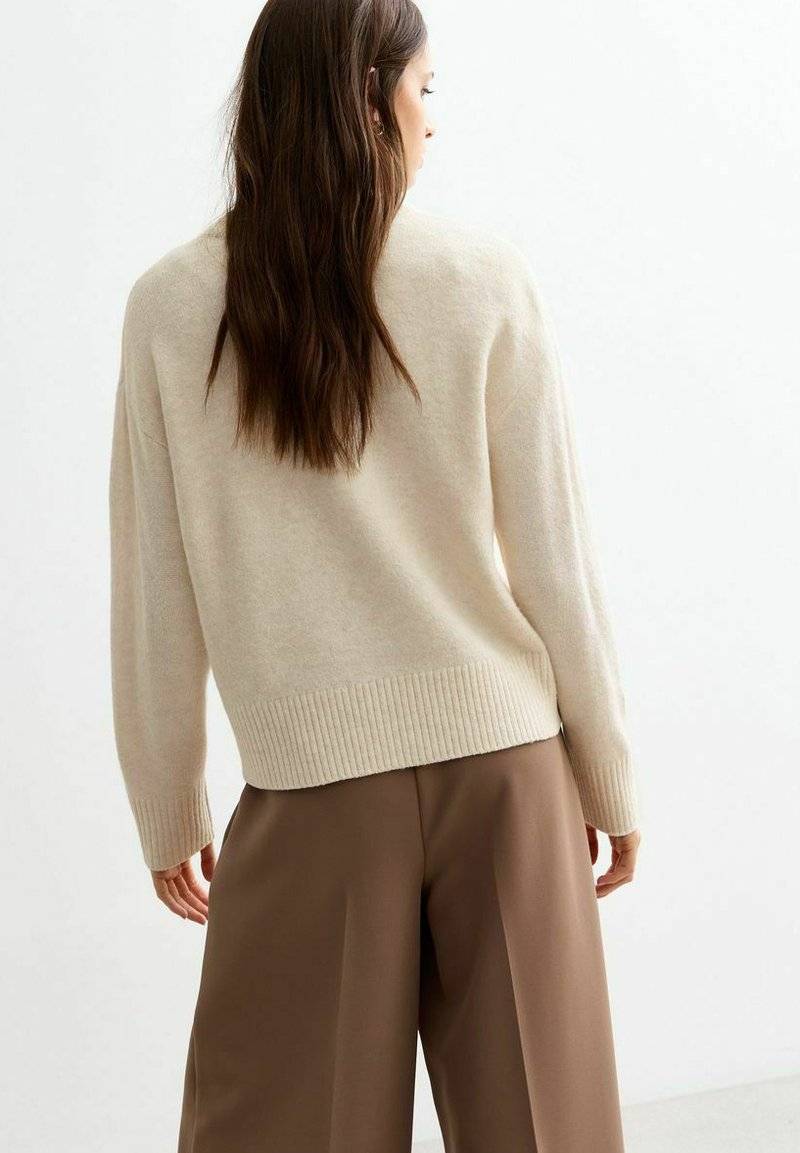 New Look New Look CREW NECK - Jumper - off white Kauf eins, bekomm eins gratis