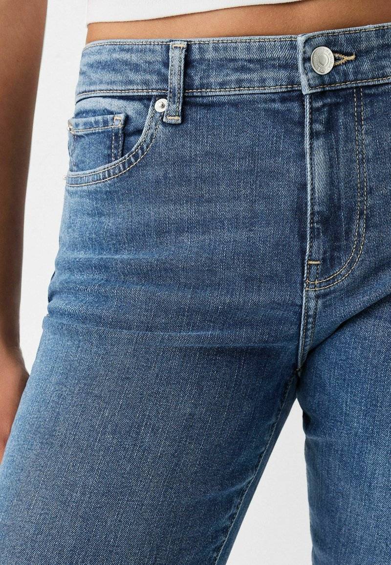 Bershka Bershka Flared Jeans - light blue denim Vatertagsangebot