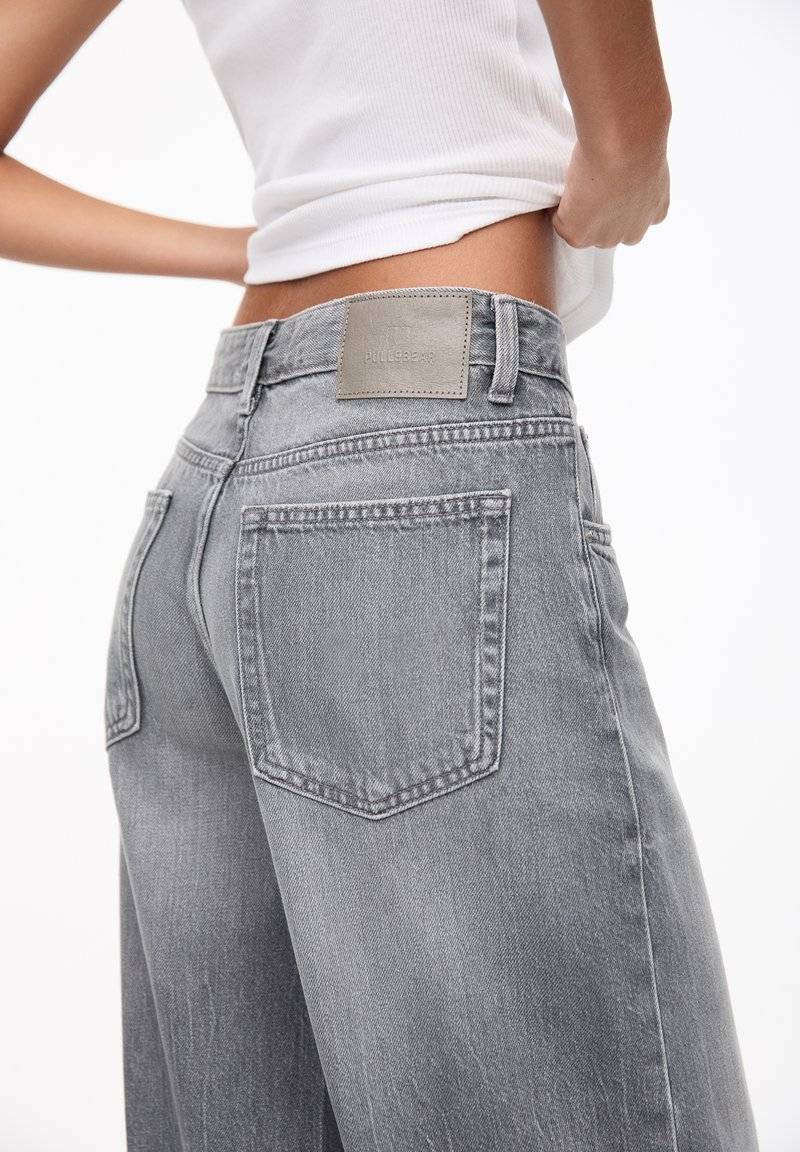 PULL&BEAR PULL&BEAR OVERSIZE - Flared Jeans - grey Heißer Verkauf