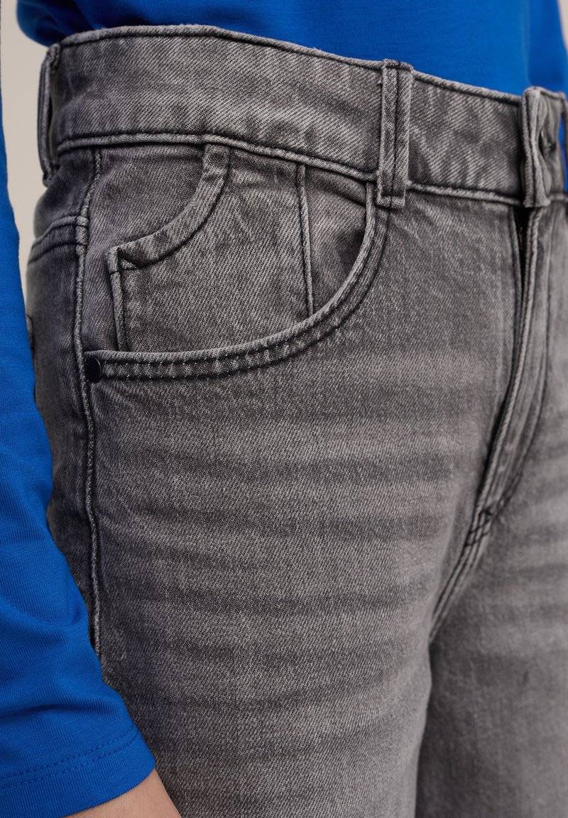 WE Fashion WE Fashion BLUE RIDGE - Flared Jeans - grey Blitzangebot