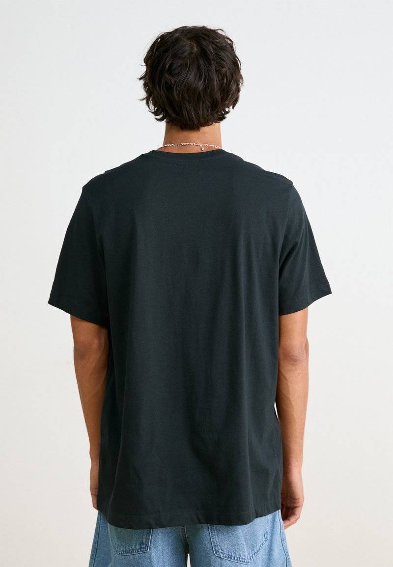 Nike Sportswear Nike Sportswear TEE FUTURA - Print T-shirt - black Tägliche Deals