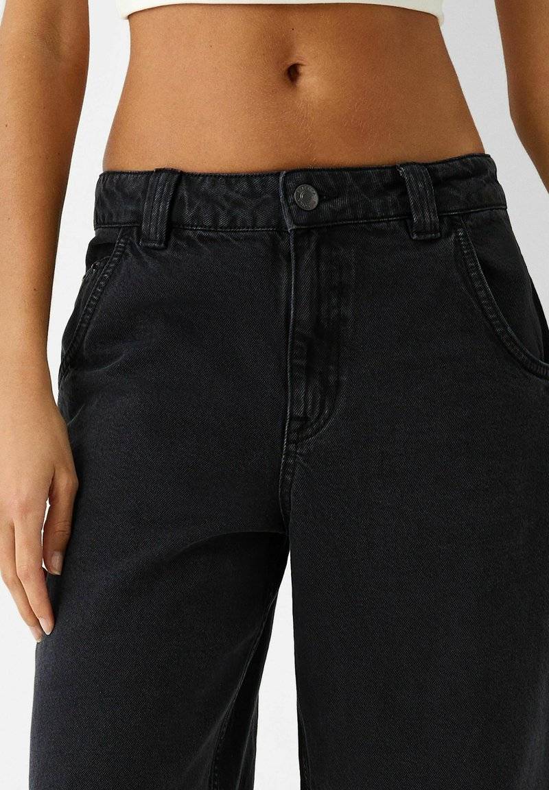 Bershka Bershka BERMUDA - Denim shorts - black Riesige Ersparnisse