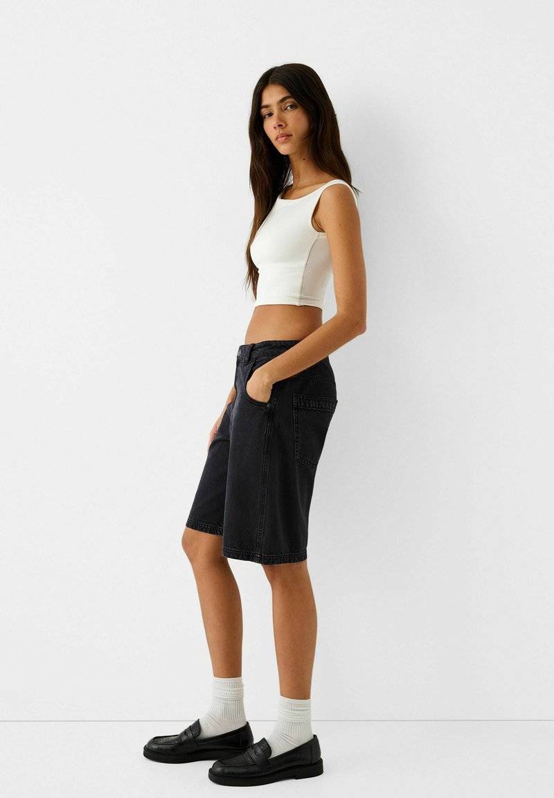 Bershka Bershka BERMUDA - Denim shorts - black Riesige Ersparnisse