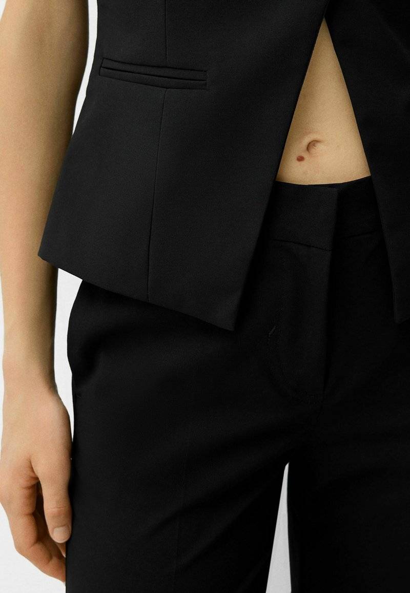 Bershka Bershka STRAIGHT-LEG TAILORED - Trousers - black denim Preisnachlass