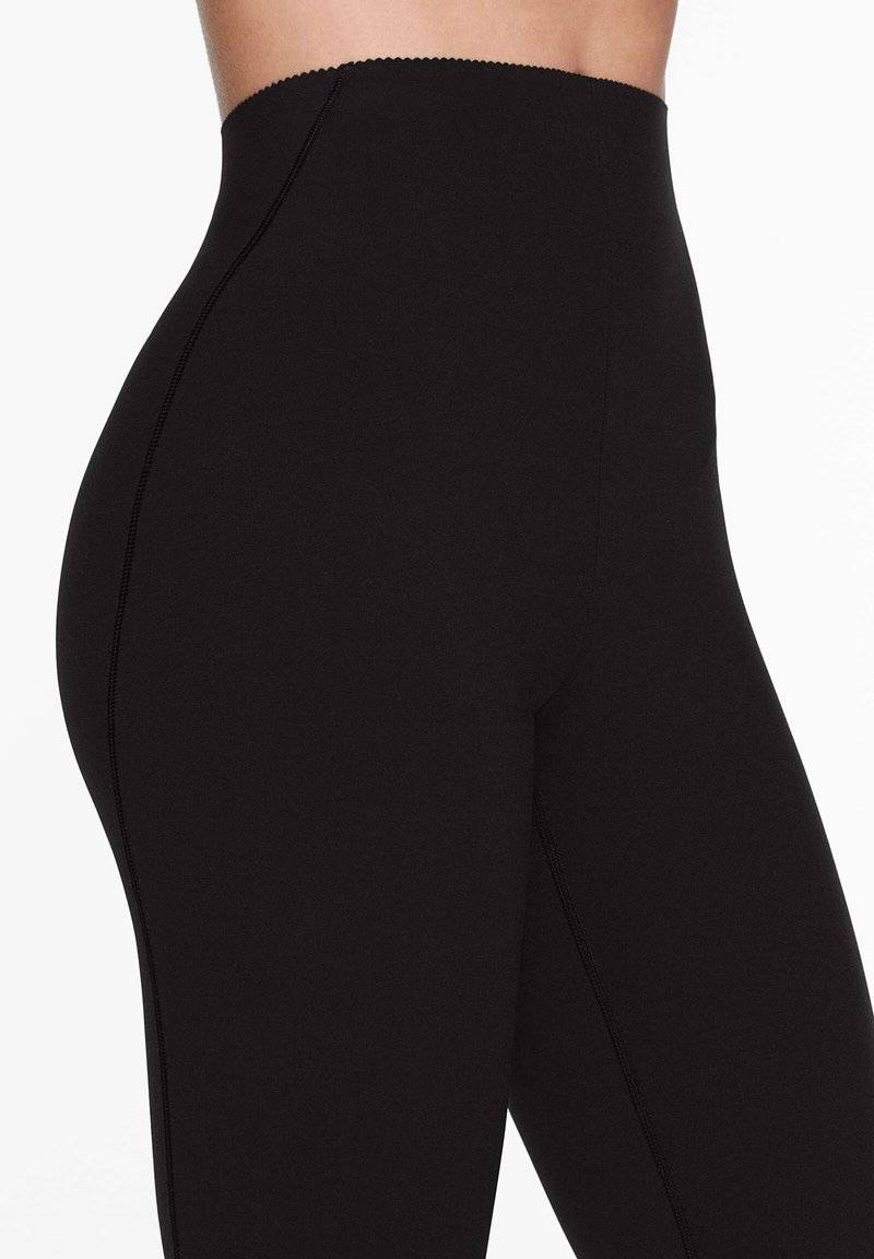 OYSHO OYSHO COMPRESSIVE WAIST CONTROL ANKLE-LENGTH - Leggings - black Bis zu 60% Rabatt